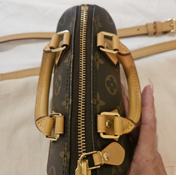 Louis Vuitton Speedy Nano - Picture 10 of 16